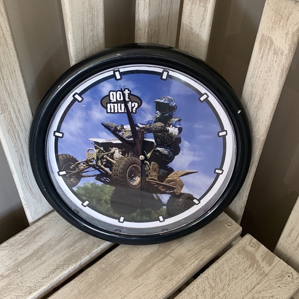 4-Wheeler design battery operated clock EUC